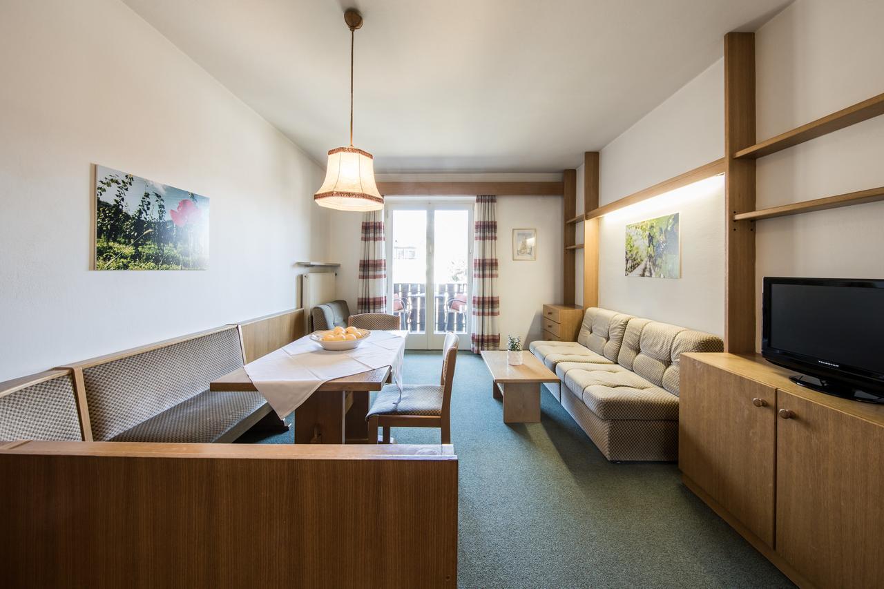 Apartments Obermayr Lana Luaran gambar